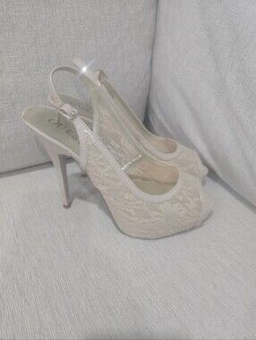 GUESS Beige Lace Peep-Toe Slingback Heels